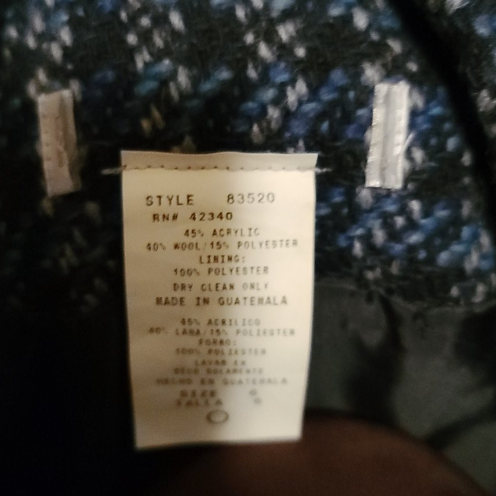 Blazer - Picture 3 of 3